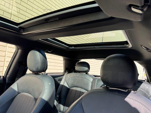 used 2022 MINI SE Hardtop car, priced at $18,477