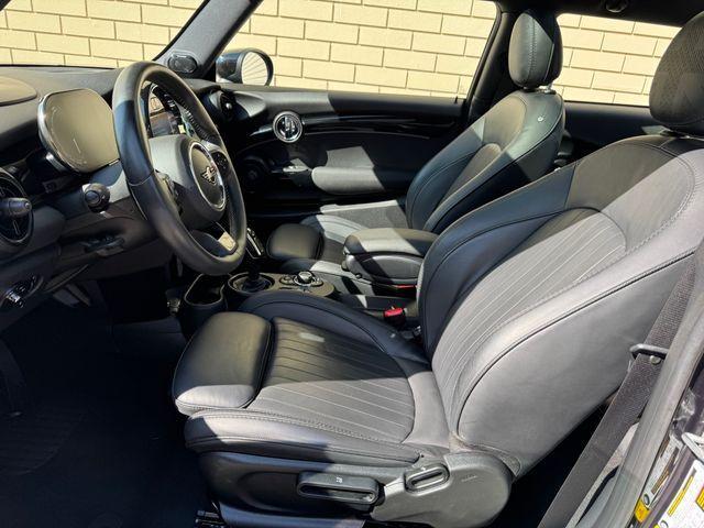 used 2022 MINI SE Hardtop car, priced at $18,477