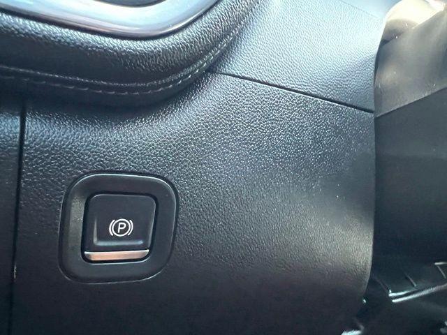 used 2021 Chevrolet Silverado 1500 car, priced at $40,950