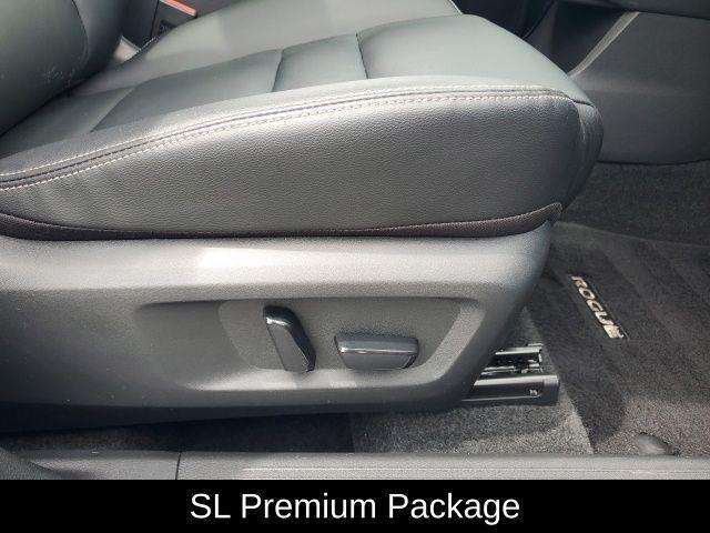 used 2022 Nissan Rogue car, priced at $22,999