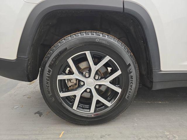 used 2024 Jeep Grand Cherokee car, priced at $26,200