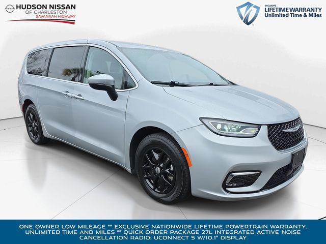 used 2023 Chrysler Pacifica car, priced at $22,000