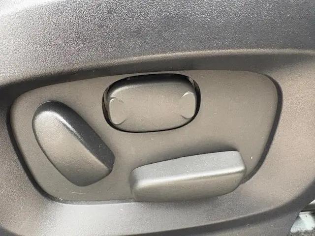 used 2013 Land Rover Range Rover Evoque car, priced at $10,995