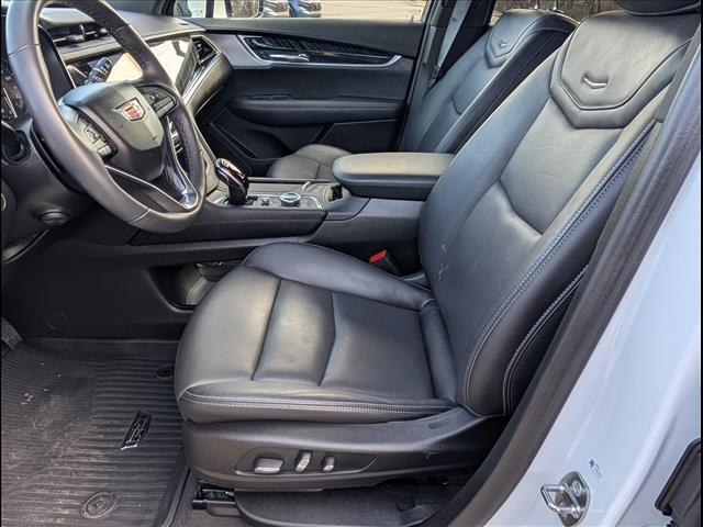 used 2024 Cadillac XT6 car, priced at $39,900