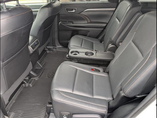 used 2019 Toyota Highlander car, priced at $25,990