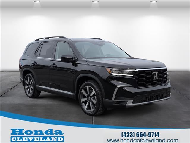 used 2025 Honda Pilot car, priced at $44,891