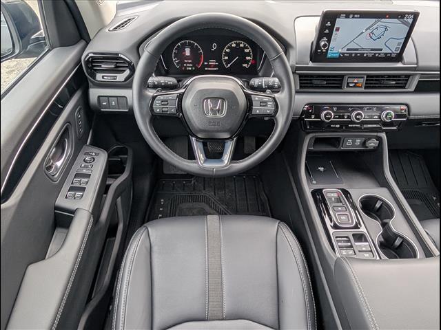 used 2025 Honda Pilot car, priced at $44,891