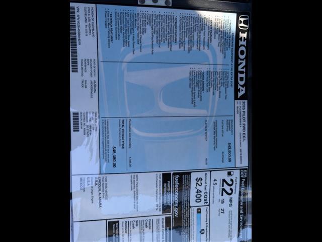 new 2025 Honda Pilot car, priced at $45,450