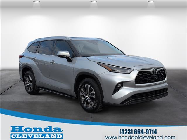 used 2022 Toyota Highlander car, priced at $31,991