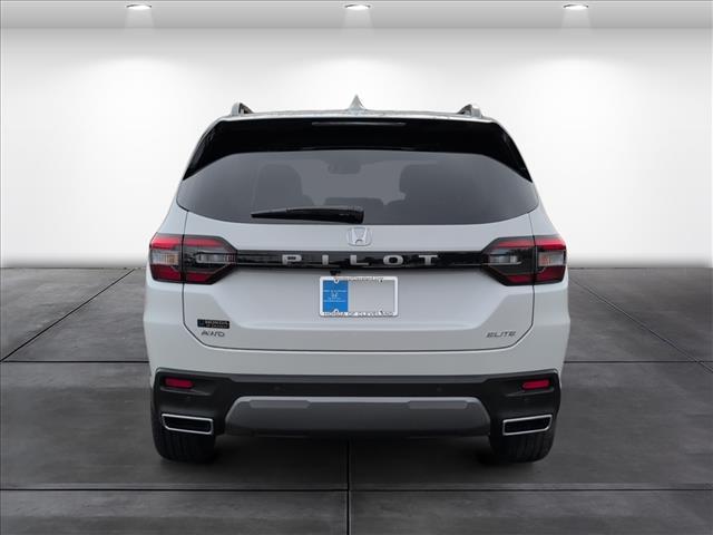 new 2026 Honda Pilot car, priced at $56,195