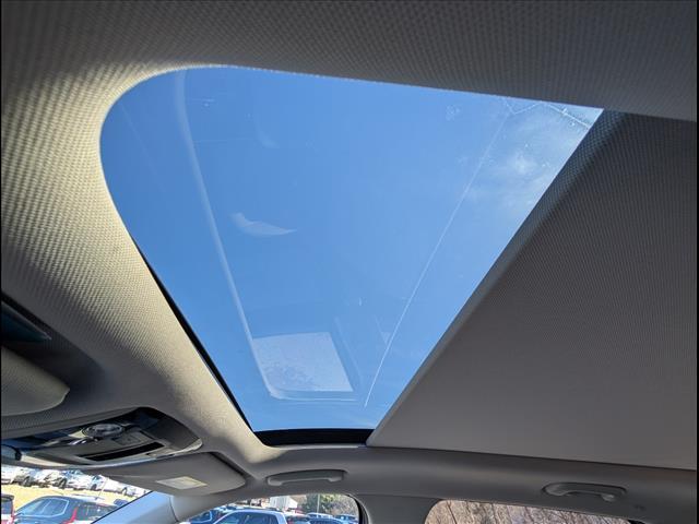 used 2022 Kia Sorento car, priced at $23,393