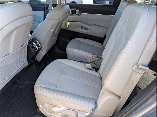 used 2022 Kia Sorento car, priced at $23,393