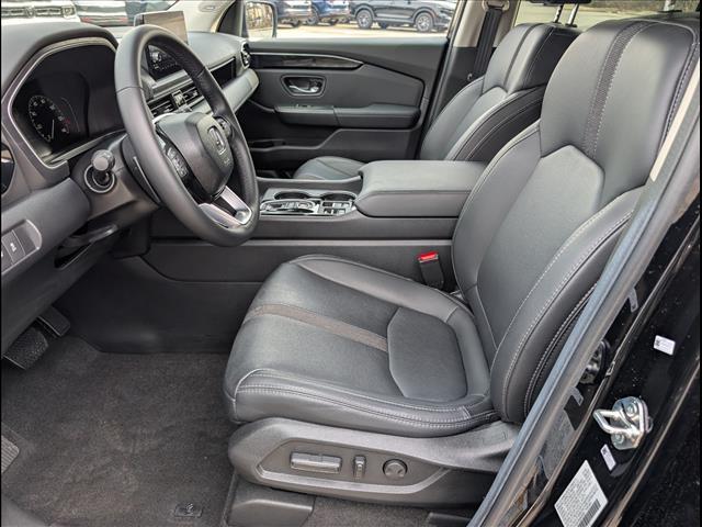 used 2025 Honda Pilot car, priced at $44,990
