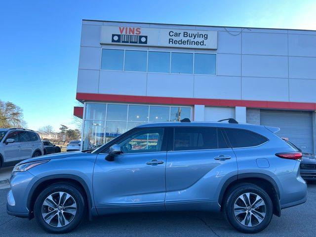 used 2022 Toyota Highlander car, priced at $34,910