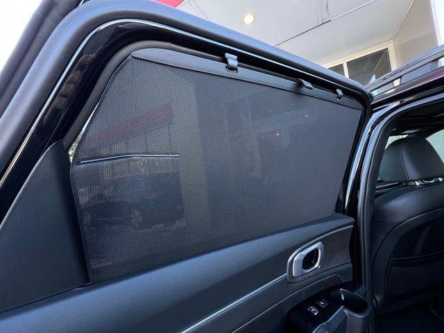 used 2025 Kia Sorento car, priced at $33,500