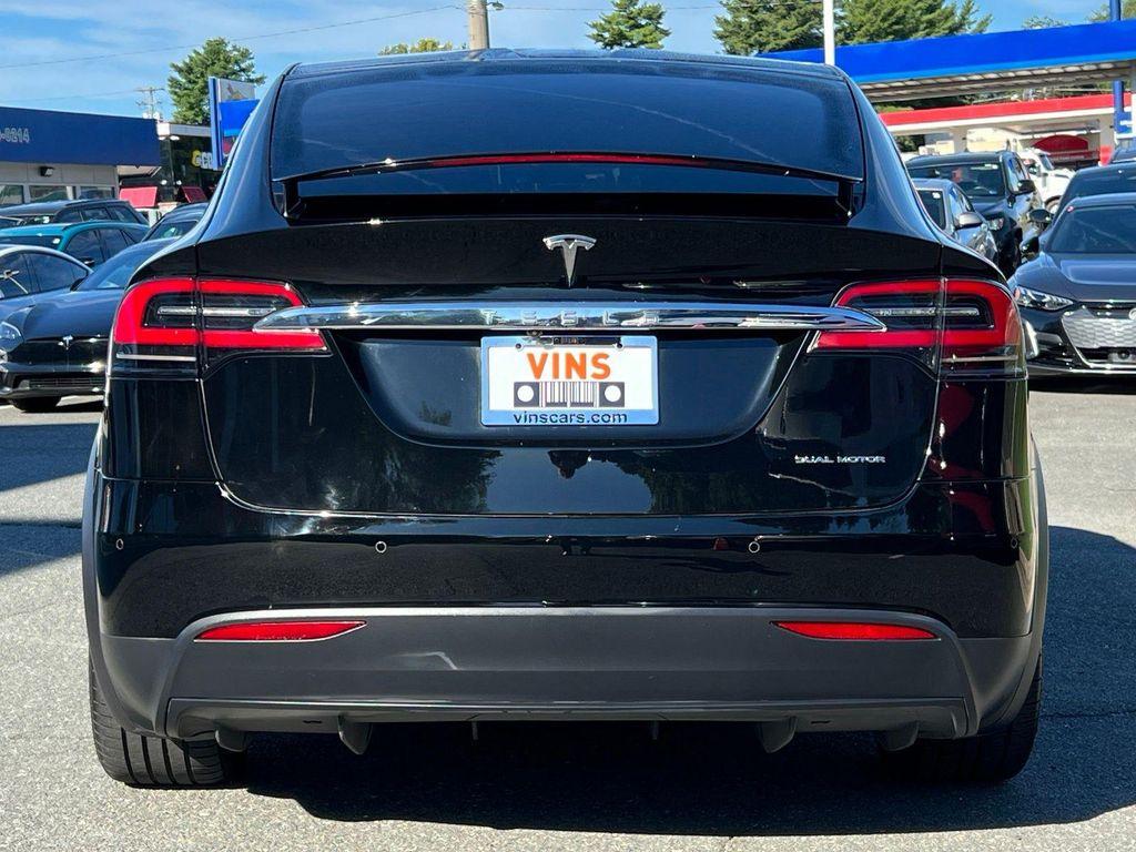 Tesla Model X view 10