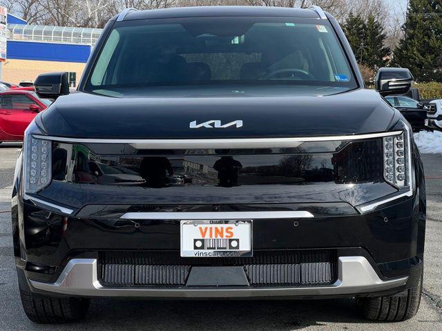 used 2025 Kia EV9 car, priced at $43,980