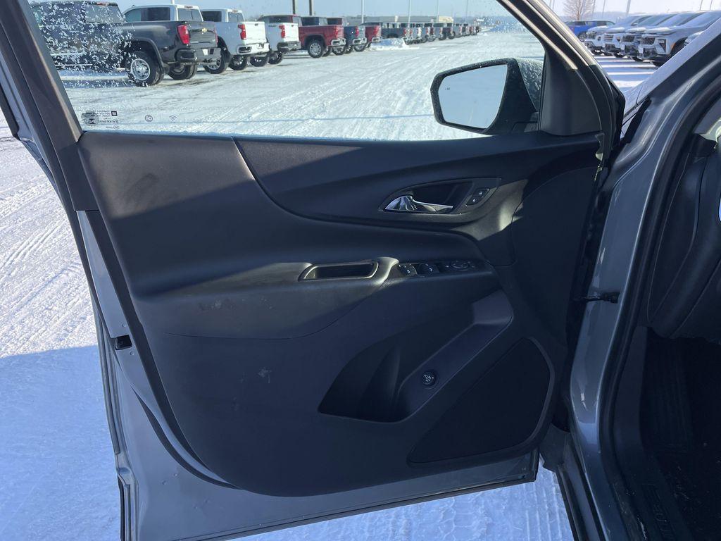 used 2024 Chevrolet Equinox car, priced at $23,995