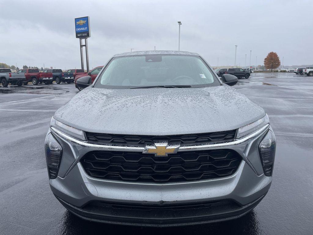 used 2025 Chevrolet Trax car, priced at $24,438