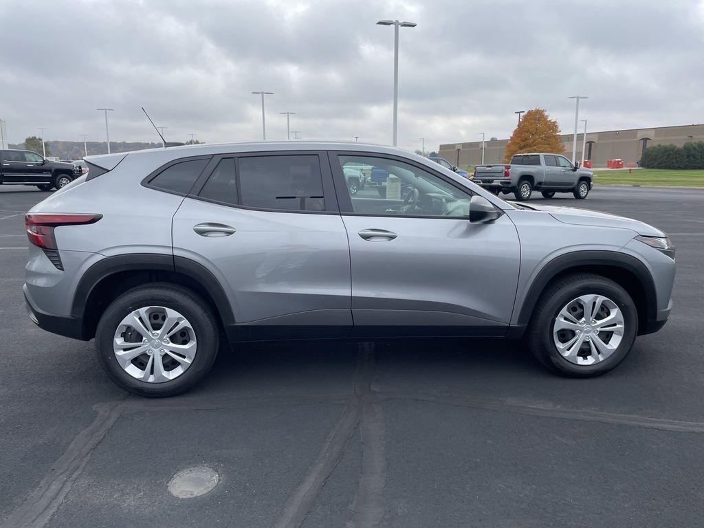 used 2025 Chevrolet Trax car, priced at $24,438