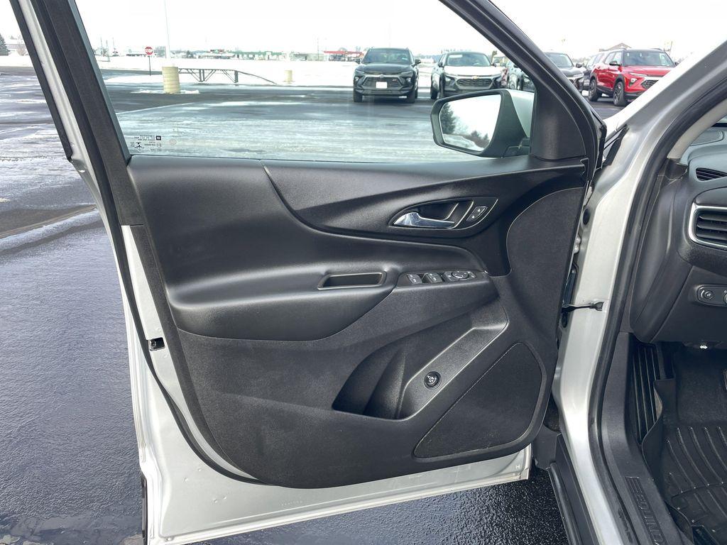 used 2021 Chevrolet Equinox car, priced at $19,995