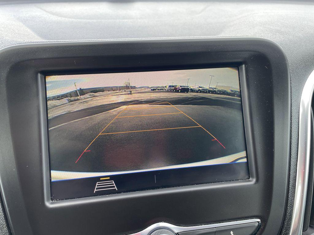 used 2021 Chevrolet Equinox car, priced at $19,995