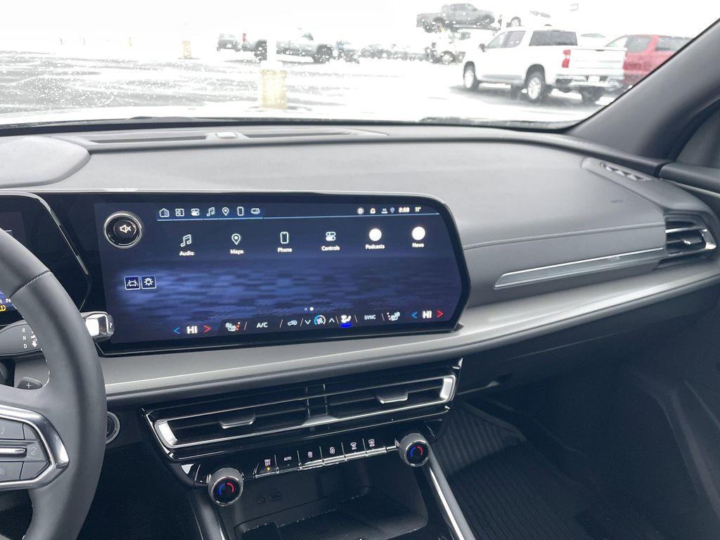 used 2025 Chevrolet Traverse car, priced at $47,495