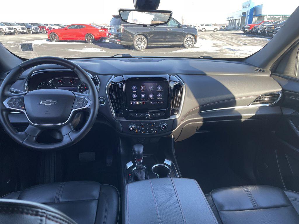 used 2023 Chevrolet Traverse car, priced at $34,995