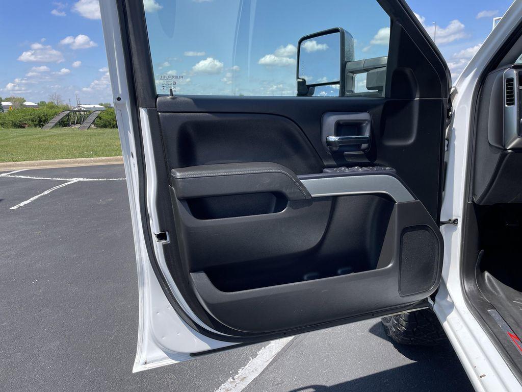used 2015 Chevrolet Silverado 1500 car, priced at $23,345