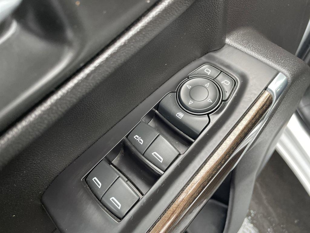 used 2021 Chevrolet Silverado 1500 car, priced at $34,995