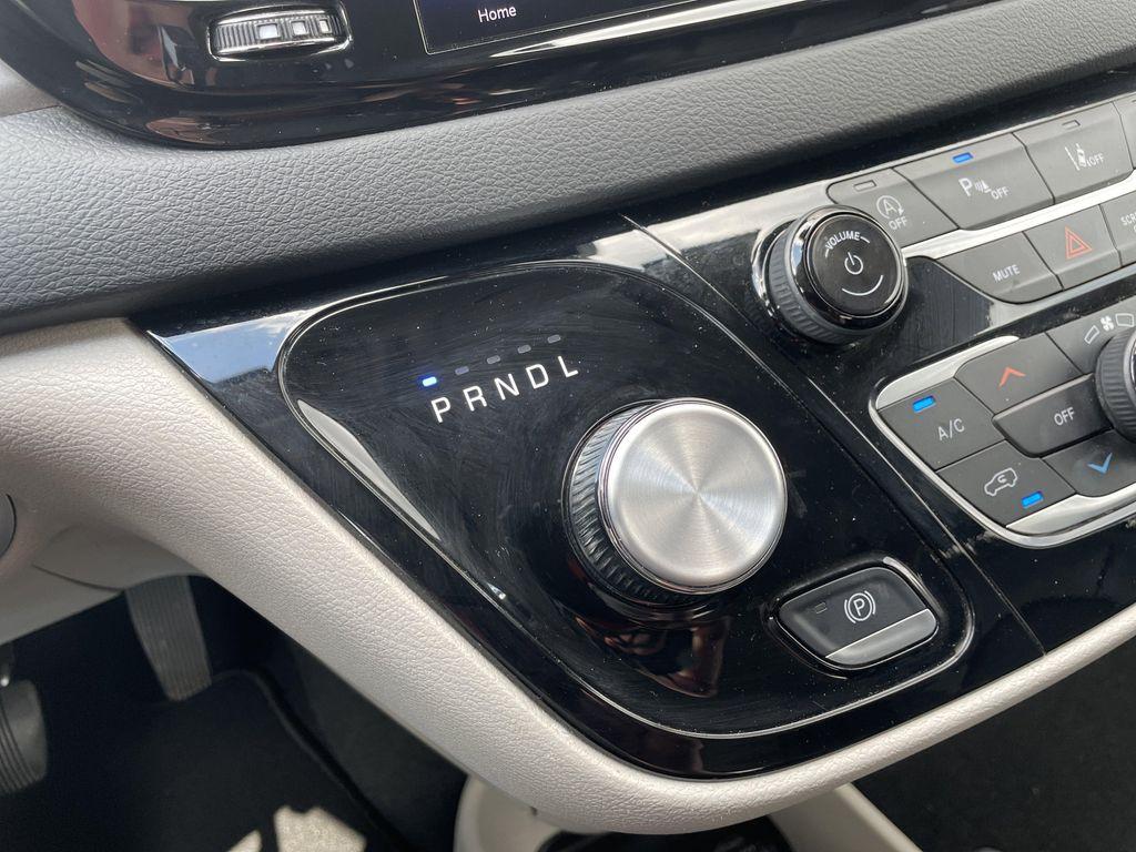 used 2024 Chrysler Pacifica car, priced at $28,989