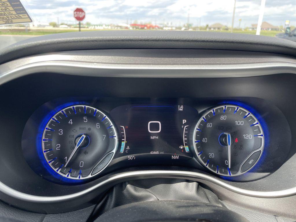 used 2024 Chrysler Pacifica car, priced at $28,989