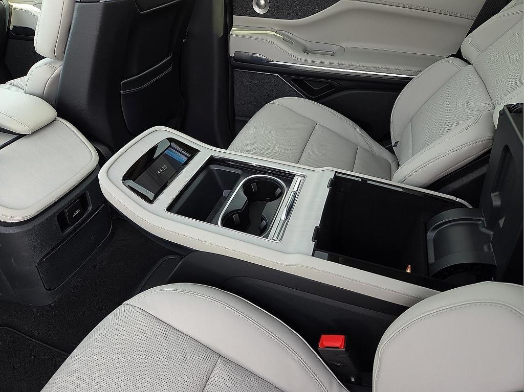 new 2026 Lincoln Navigator car, priced at $109,085