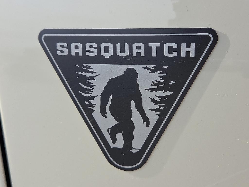 new 2025 Ford Bronco car, priced at $45,722