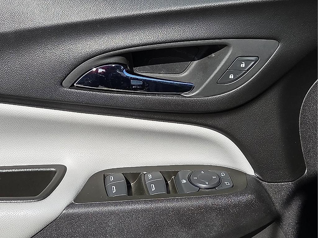 used 2024 Chevrolet Equinox car, priced at $20,378