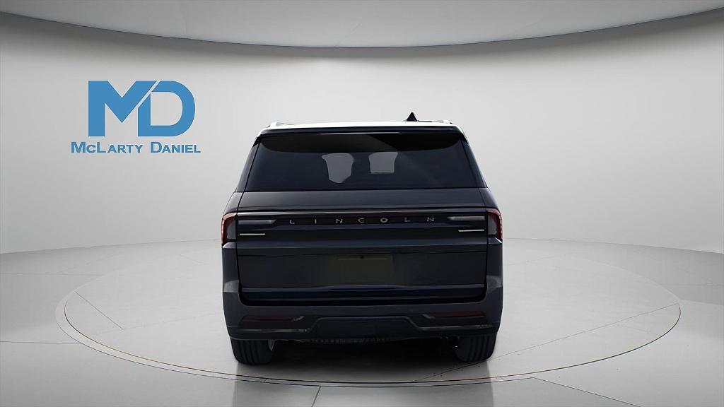 new 2025 Lincoln Navigator car, priced at $93,330