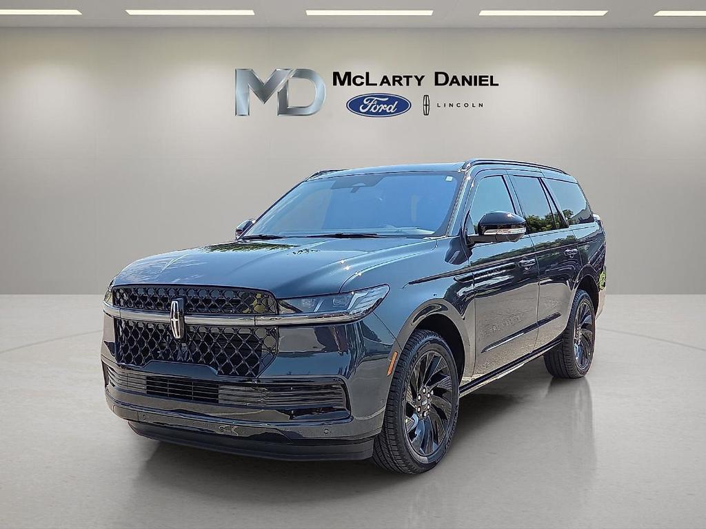 new 2025 Lincoln Navigator car, priced at $91,185