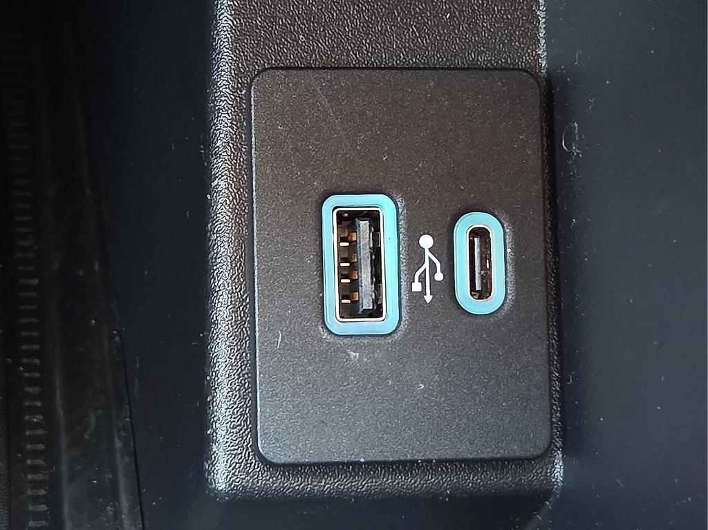 used 2022 Ford Edge car, priced at $25,950