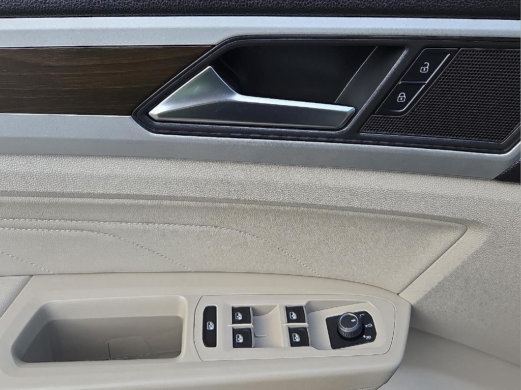 used 2021 Volkswagen Atlas car, priced at $16,549