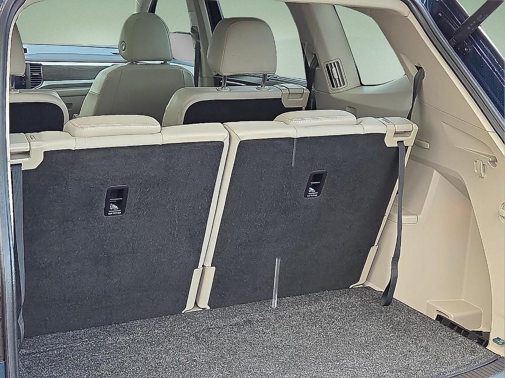 used 2021 Volkswagen Atlas car, priced at $16,549