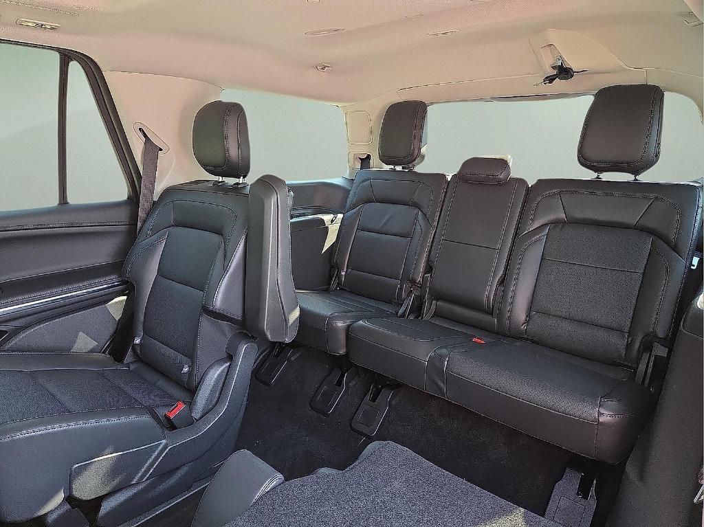 new 2025 Lincoln Navigator car, priced at $92,875