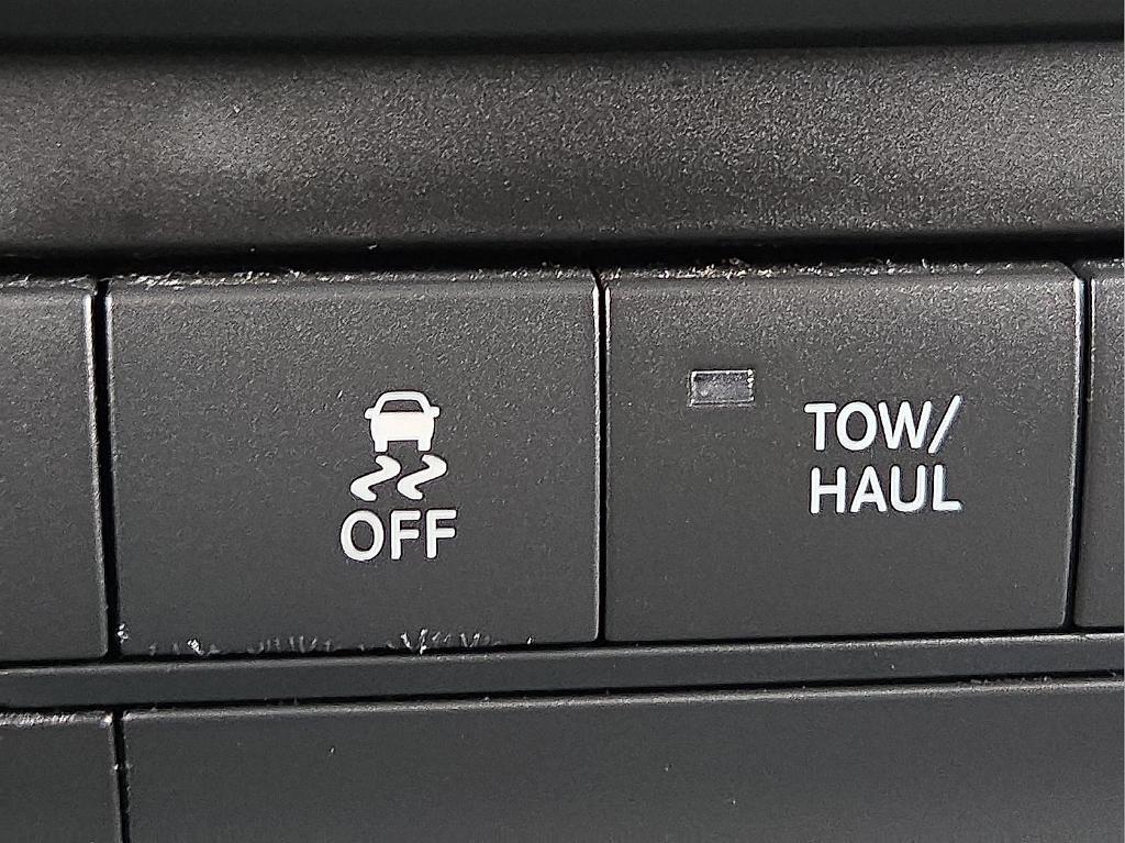 used 2015 Ram 1500 car, priced at $15,995