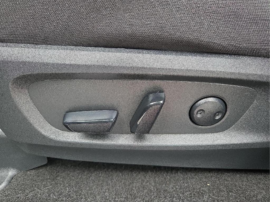 used 2025 Nissan Pathfinder car, priced at $29,592