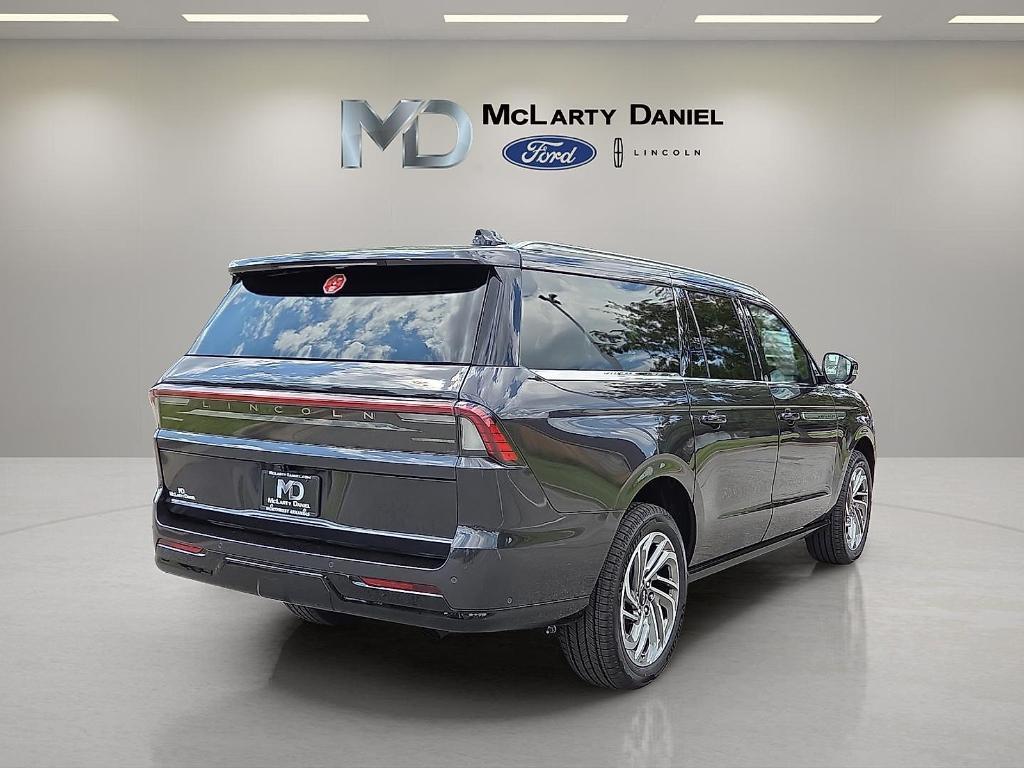 new 2025 Lincoln Navigator L car, priced at $95,681