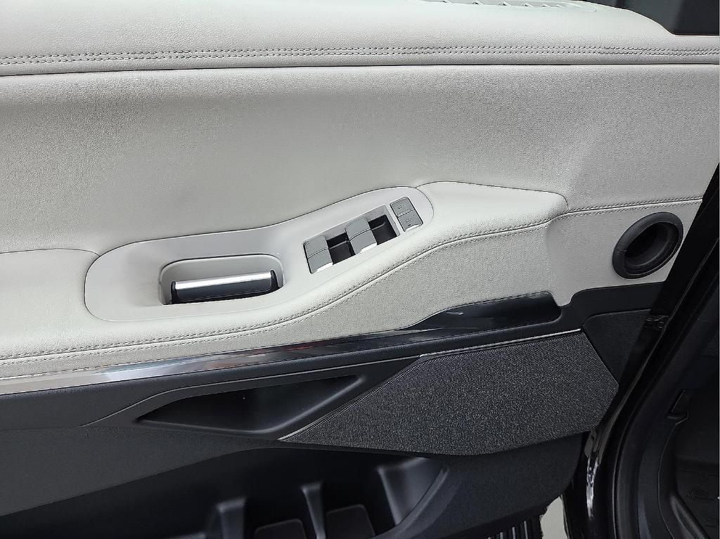 new 2025 Lincoln Navigator L car, priced at $95,681