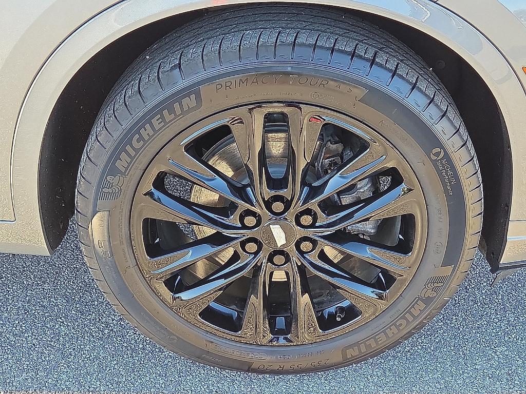 used 2024 Cadillac XT6 car, priced at $38,995