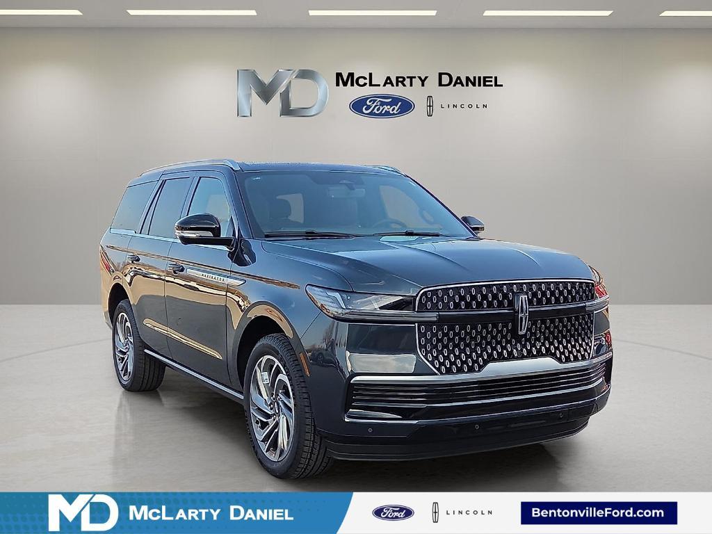 new 2025 Lincoln Navigator car, priced at $100,802
