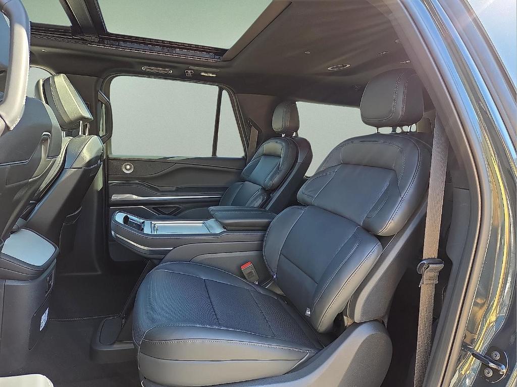 new 2026 Lincoln Navigator L car, priced at $116,285