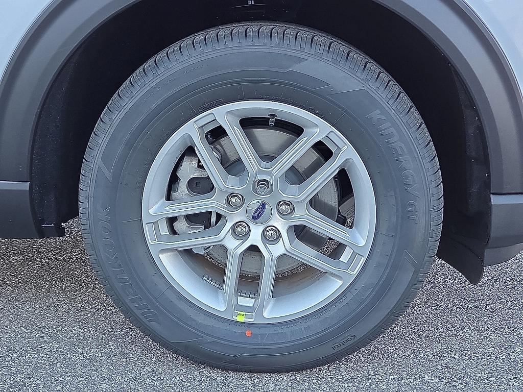 new 2026 Ford Explorer car, priced at $39,718