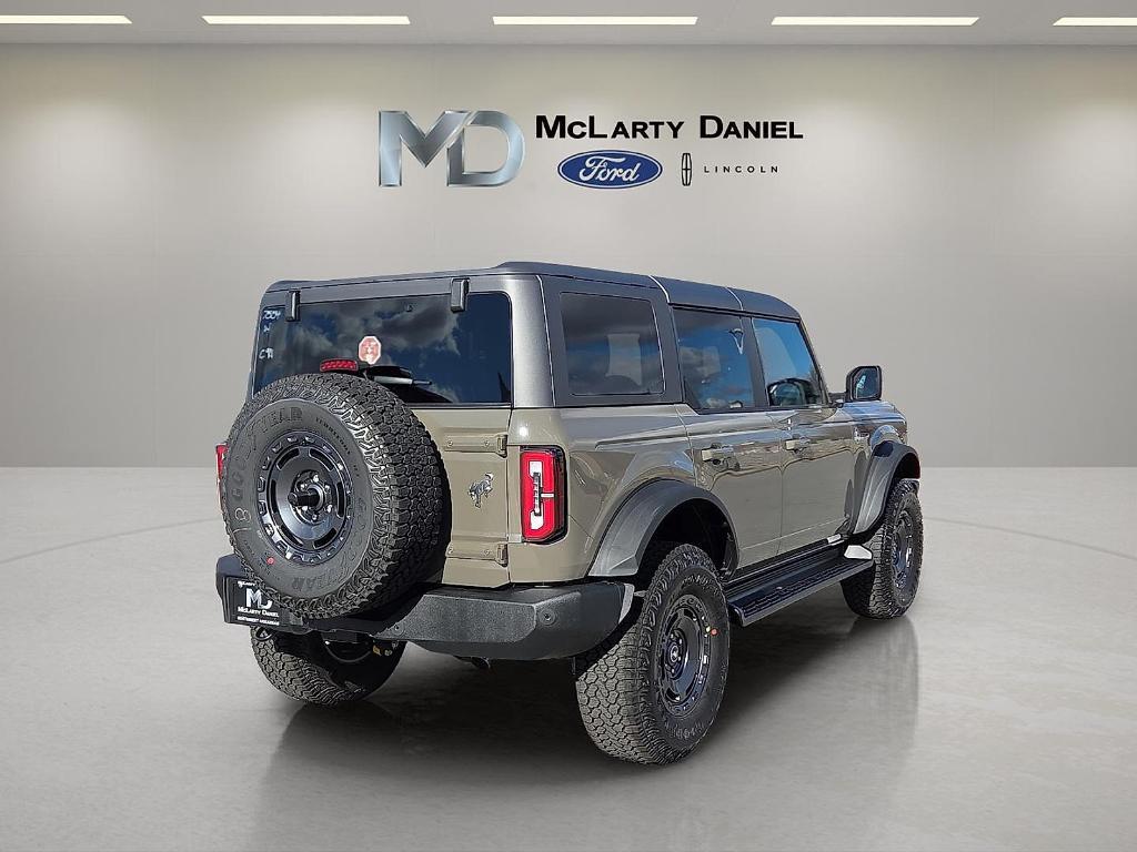 new 2025 Ford Bronco car, priced at $53,533
